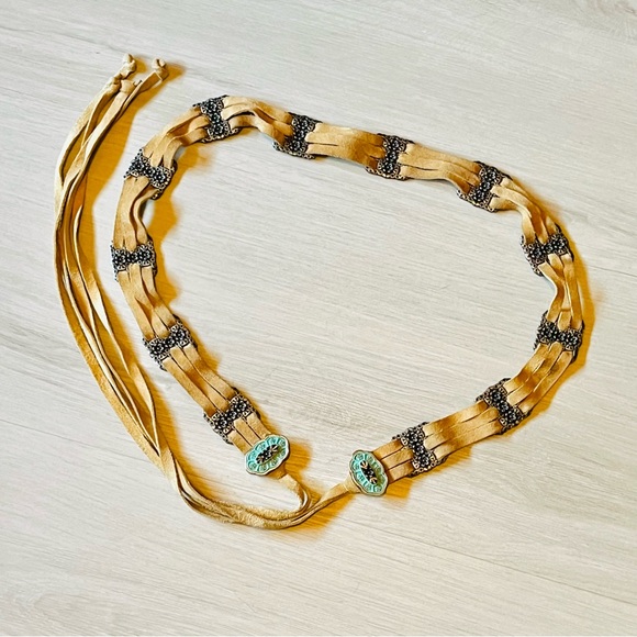 Western Boho Suede Tan Vtg Multi-Strap Belt with Silver Floral Accents Size OS - Picture 2 of 5